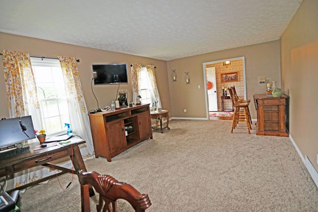 200 Ironwood Drive, Nicholasville, KY 40356