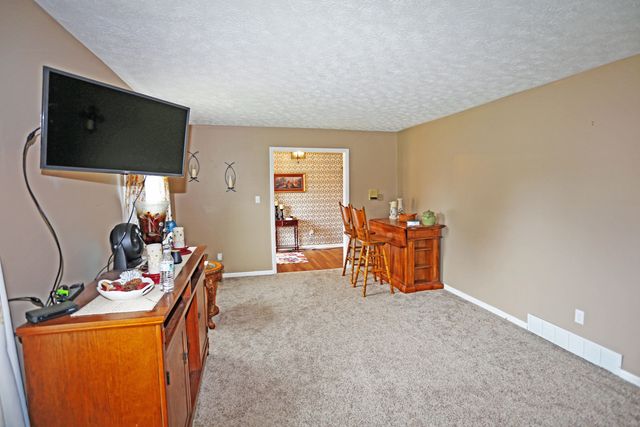 200 Ironwood Drive, Nicholasville, KY 40356