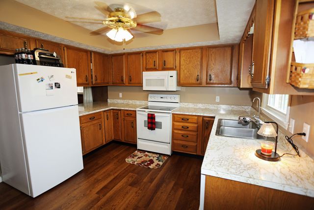 200 Ironwood Drive, Nicholasville, KY 40356