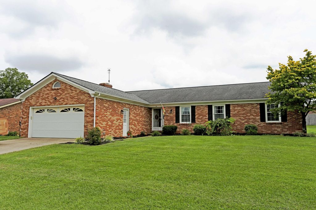 200 Ironwood Drive, Nicholasville, KY 40356