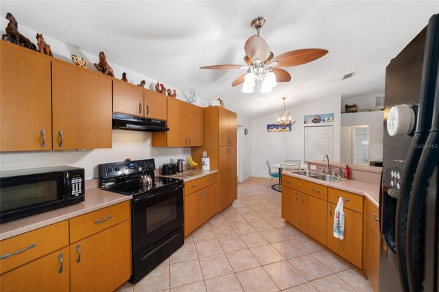 1572 N HIGHWAY 314A, Silver Springs, FL 34488