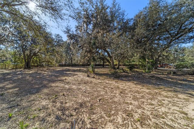 1572 N HIGHWAY 314A, Silver Springs, FL 34488