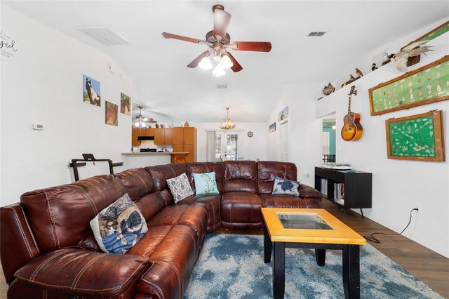 1572 N HIGHWAY 314A, Silver Springs, FL 34488