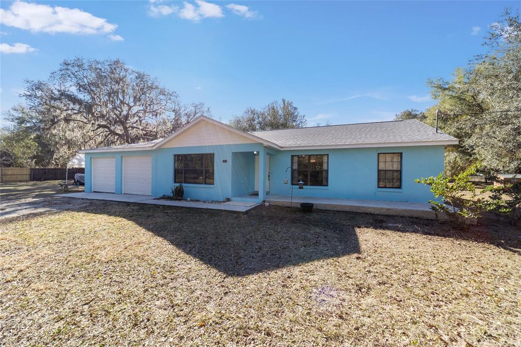 Image 2 of property listing at 1572 N HIGHWAY 314A, Silver Springs, FL 34488