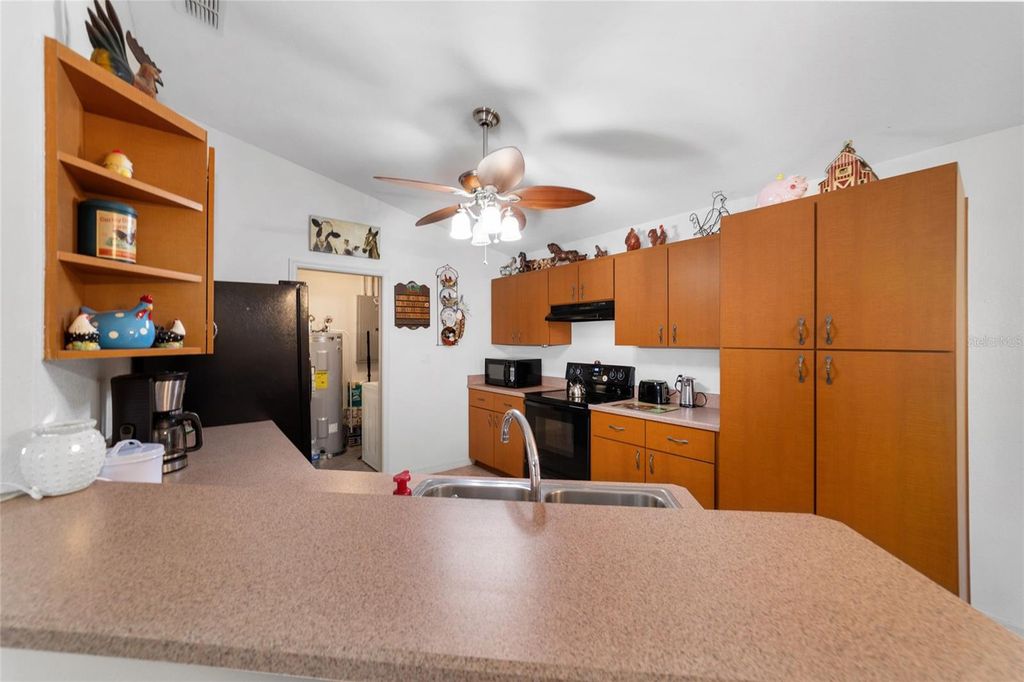 Image 17 of property listing at 1572 N HIGHWAY 314A, Silver Springs, FL 34488