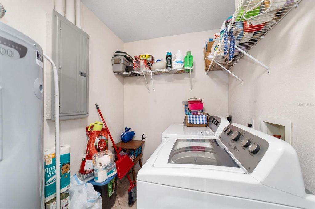 Image 23 of property listing at 1572 N HIGHWAY 314A, Silver Springs, FL 34488