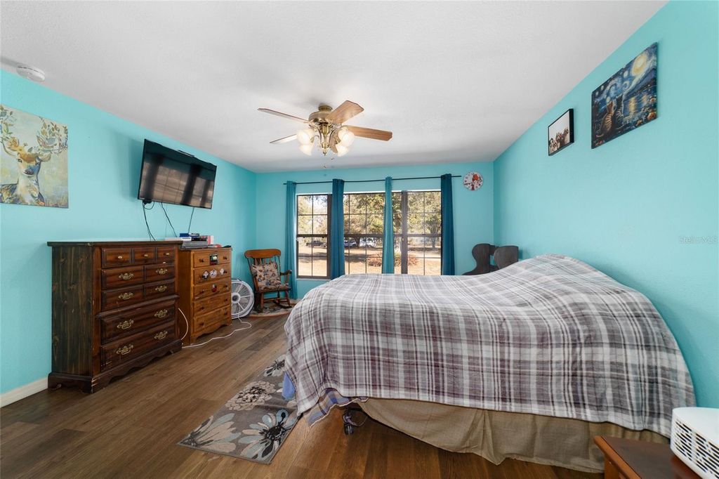 Image 27 of property listing at 1572 N HIGHWAY 314A, Silver Springs, FL 34488