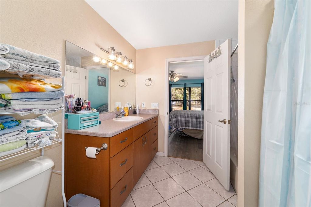 Image 30 of property listing at 1572 N HIGHWAY 314A, Silver Springs, FL 34488