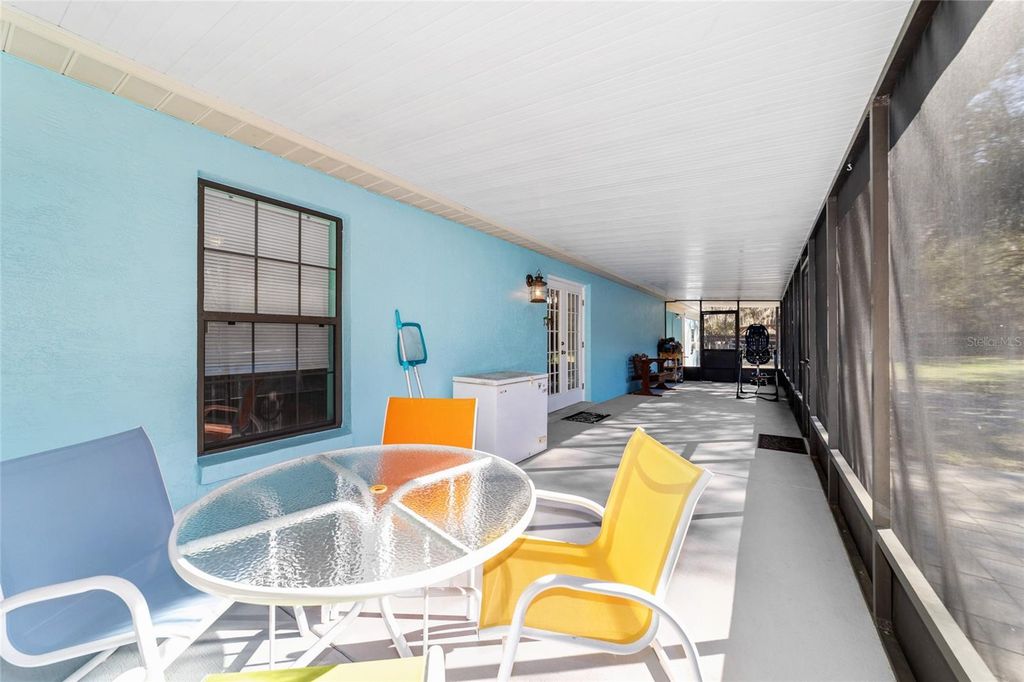 Image 39 of property listing at 1572 N HIGHWAY 314A, Silver Springs, FL 34488