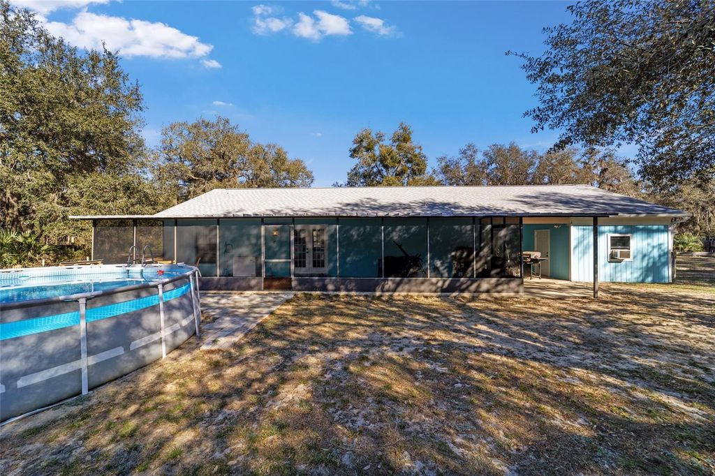 Image 47 of property listing at 1572 N HIGHWAY 314A, Silver Springs, FL 34488