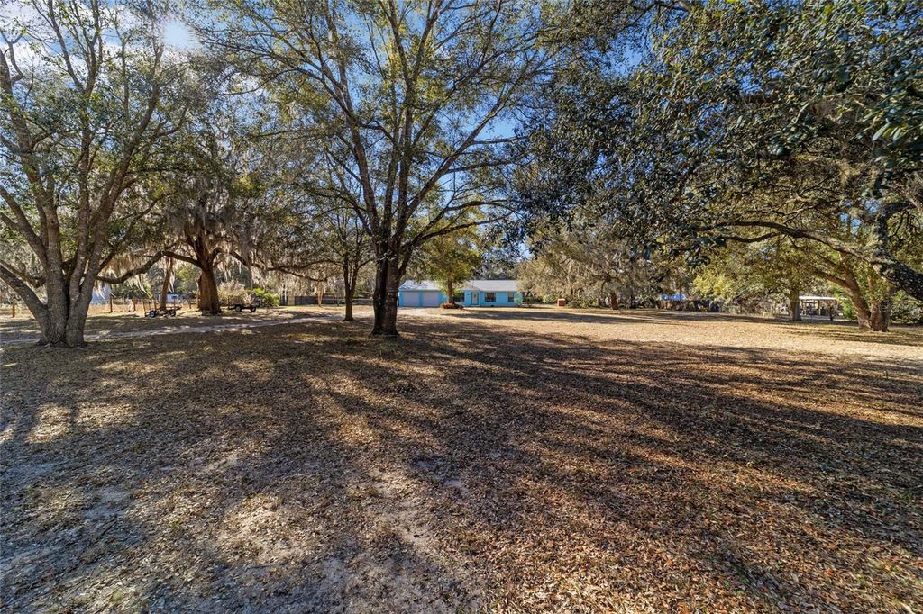 Image 64 of property listing at 1572 N HIGHWAY 314A, Silver Springs, FL 34488