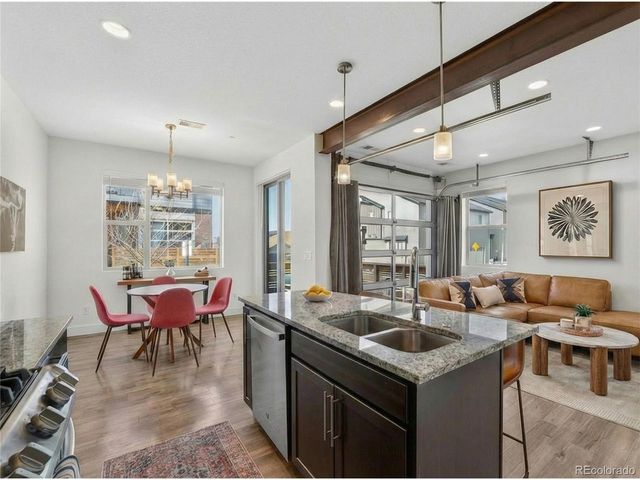 19518 E Sunset Cir, Centennial, CO 80015