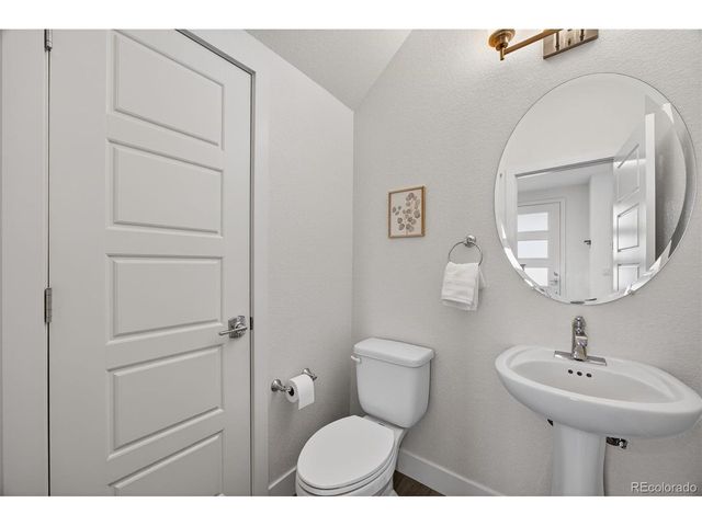 19518 E Sunset Cir, Centennial, CO 80015