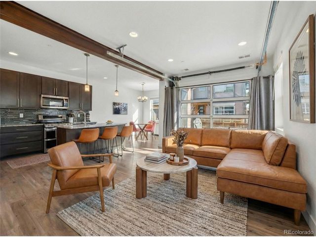 19518 E Sunset Cir, Centennial, CO 80015