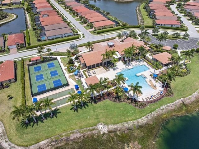 1590 Oceania DR S 1, Naples, FL 34113