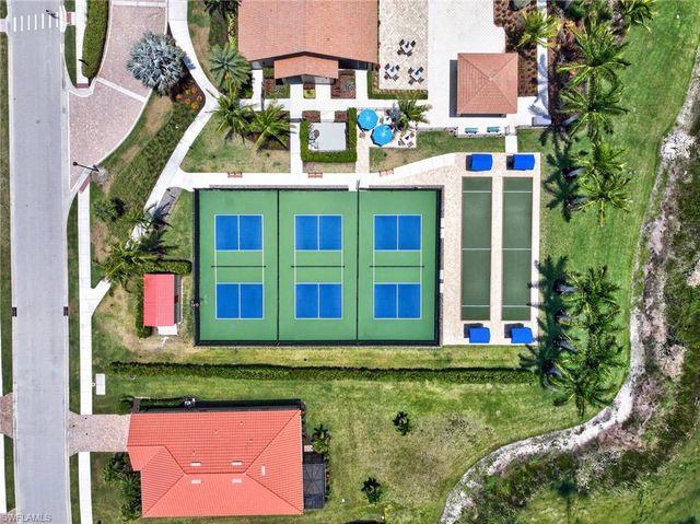 1590 Oceania DR S 1, Naples, FL 34113
