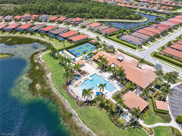 1590 Oceania DR S 1, Naples, FL 34113