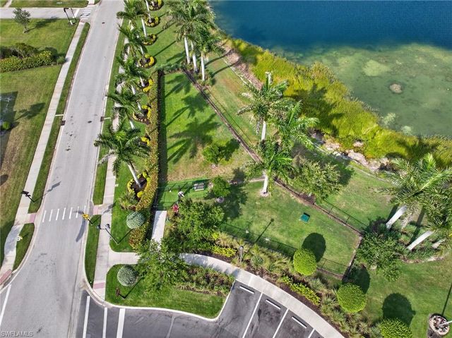 1590 Oceania DR S 1, Naples, FL 34113