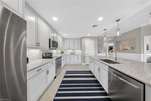 1590 Oceania DR S 1, Naples, FL 34113