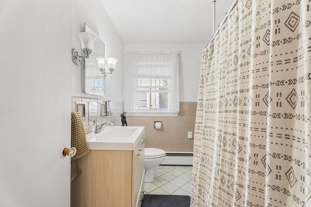 140 Lynnfield St, Lynn, MA 01904