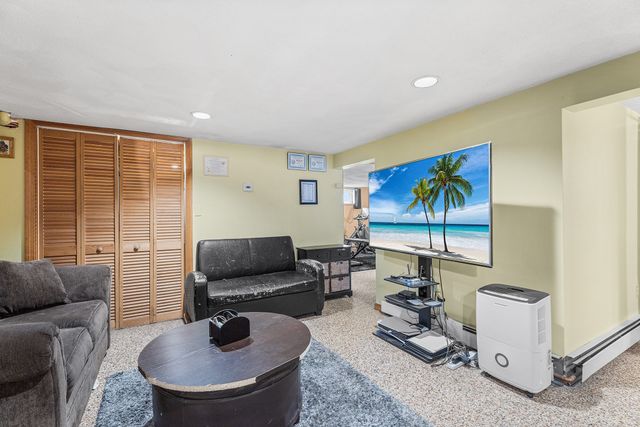 140 Lynnfield St, Lynn, MA 01904