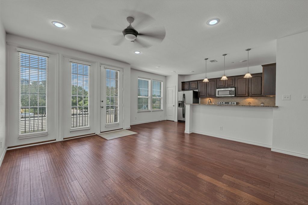 950 Henderson Street 1214, Fort Worth, TX 76102 — exterior