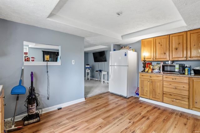 1002 E 30th Street, Marion, IN 46953