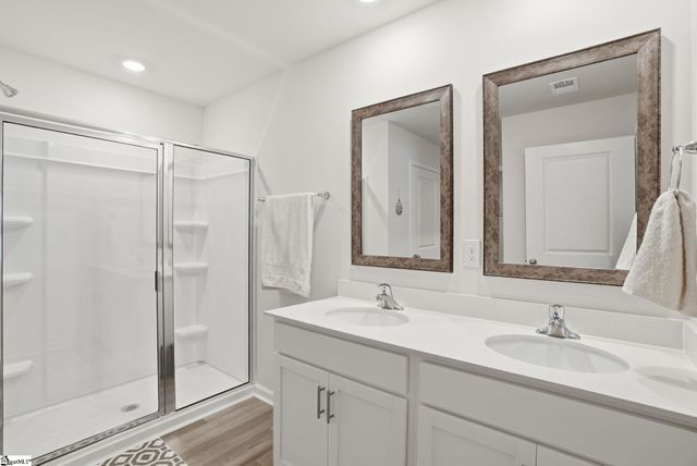 302 Roocroft Court, Fountain Inn, SC 29644