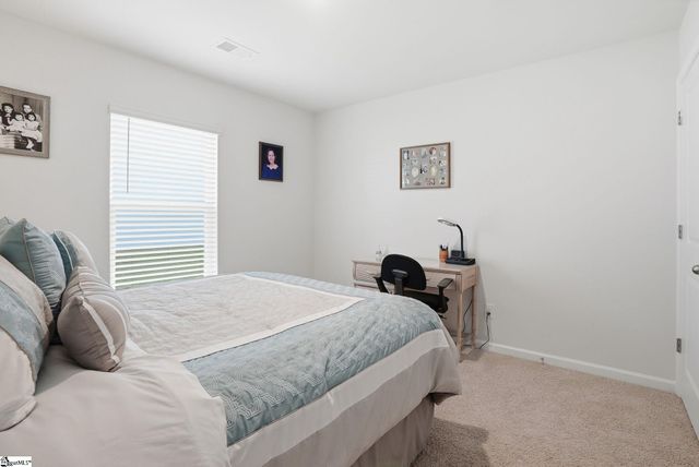 302 Roocroft Court, Fountain Inn, SC 29644