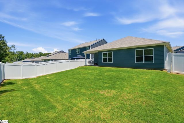 302 Roocroft Court, Fountain Inn, SC 29644