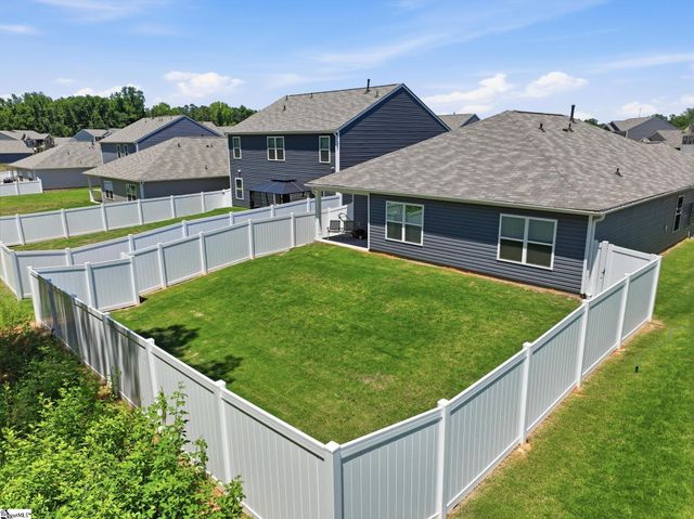 302 Roocroft Court, Fountain Inn, SC 29644