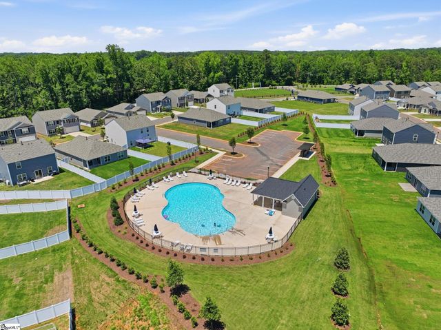 302 Roocroft Court, Fountain Inn, SC 29644