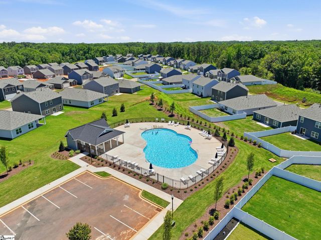 302 Roocroft Court, Fountain Inn, SC 29644