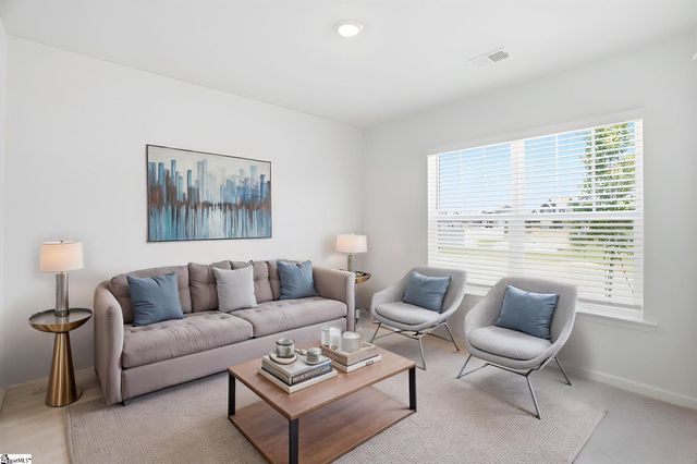 302 Roocroft Court, Fountain Inn, SC 29644