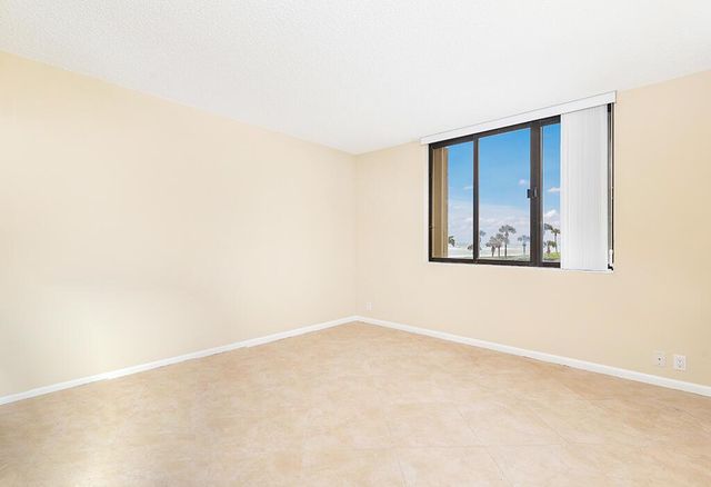 400 Ocean Trail Way 203, Jupiter, FL 33477