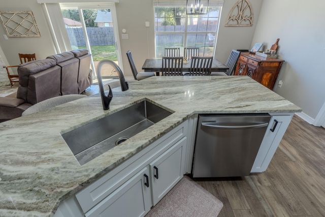 2748 Copper Reef Drive, Navarre, FL 32566