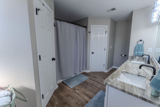 2748 Copper Reef Drive, Navarre, FL 32566