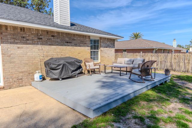 2748 Copper Reef Drive, Navarre, FL 32566