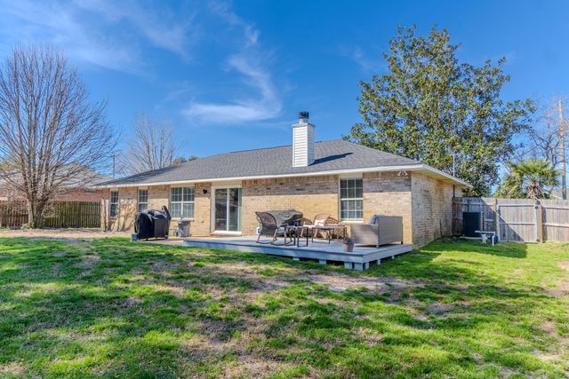 2748 Copper Reef Drive, Navarre, FL 32566