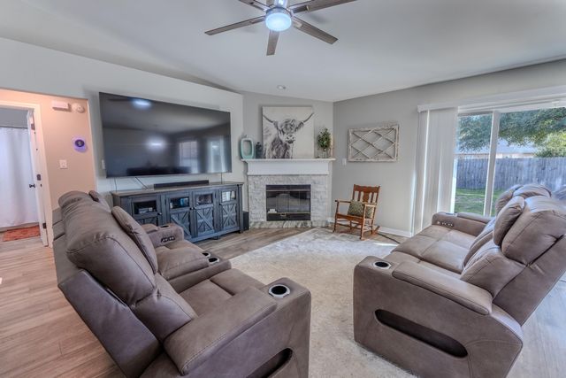 2748 Copper Reef Drive, Navarre, FL 32566