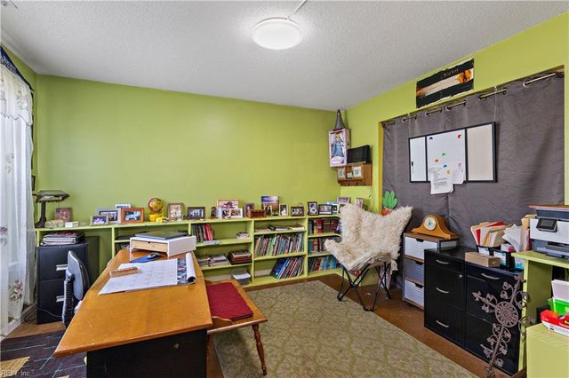 2492 Seven Kings RD, Virginia Beach, VA 23456