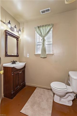 2492 Seven Kings RD, Virginia Beach, VA 23456