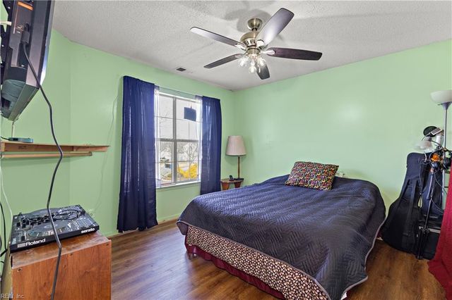 2492 Seven Kings RD, Virginia Beach, VA 23456