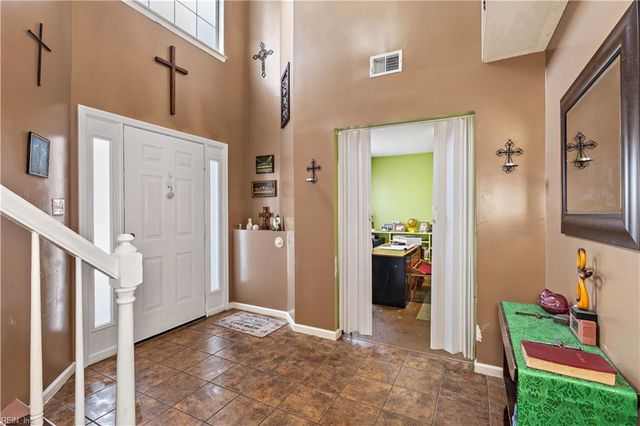 2492 Seven Kings RD, Virginia Beach, VA 23456