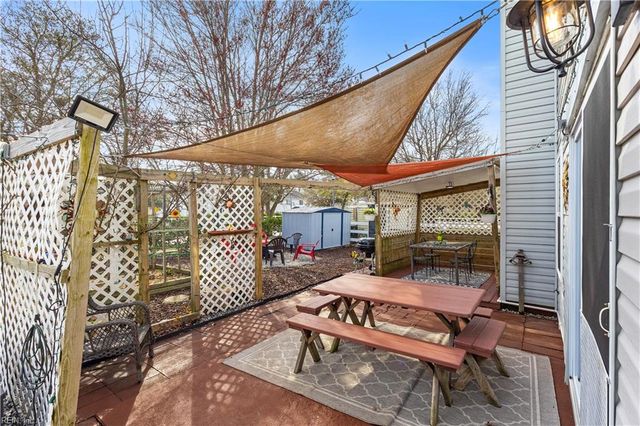 2492 Seven Kings RD, Virginia Beach, VA 23456