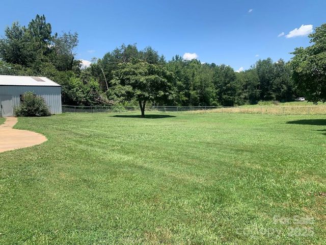 1310 N Piedmont Avenue, Kings Mountain, NC 28086