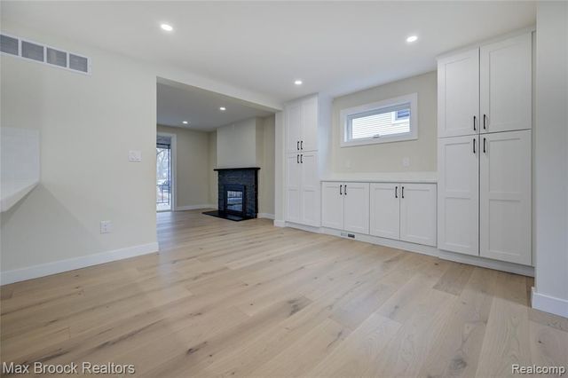 409 Baldwin Avenue, Royal Oak, MI 48067