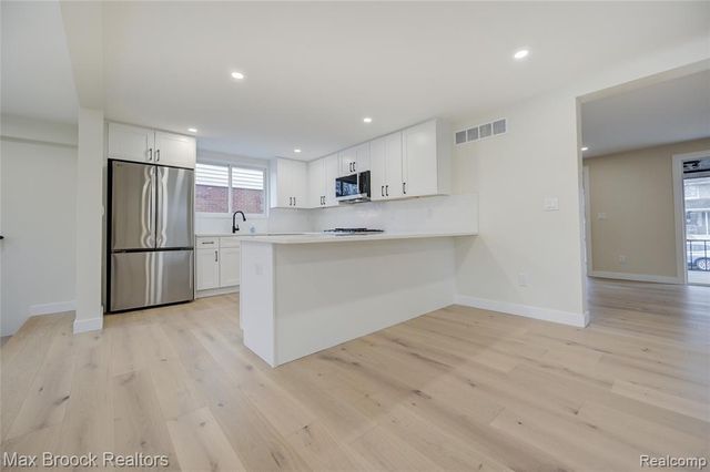 409 Baldwin Avenue, Royal Oak, MI 48067