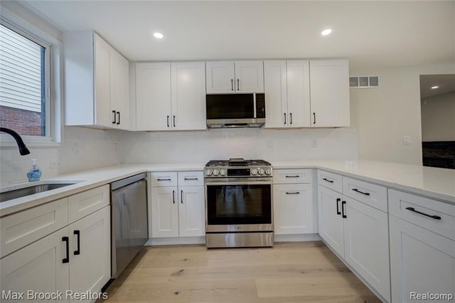 409 Baldwin Avenue, Royal Oak, MI 48067