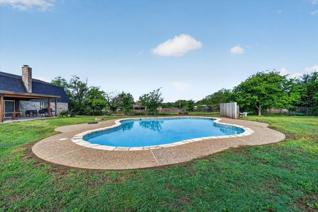 4041 Burleson Retta Road, Burleson, TX 76028